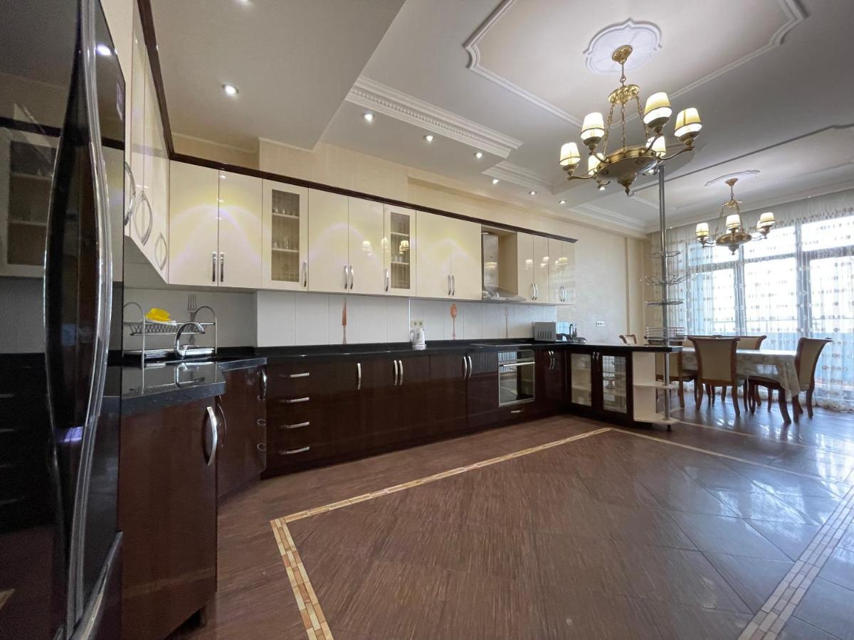 Ferienwohnung Megafun Sea View Baku Exterior foto