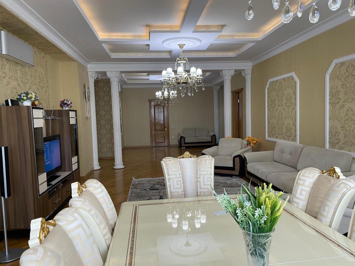 Ferienwohnung Megafun Sea View Baku Exterior foto